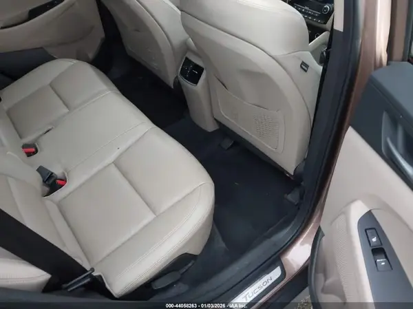 KM8J3CA28GU235676 2016 HYUNDAI TUCSON - Image 8