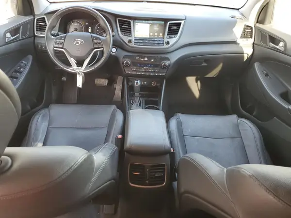 KM8J3CA28GU237685 2016 HYUNDAI TUCSON - Image 8