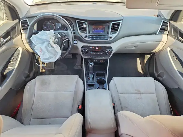 KM8J3CA28GU254079 2016 HYUNDAI TUCSON - Image 8