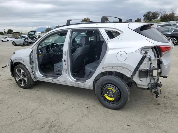 KM8J3CA28GU267723 2016 HYUNDAI TUCSON - Image 2