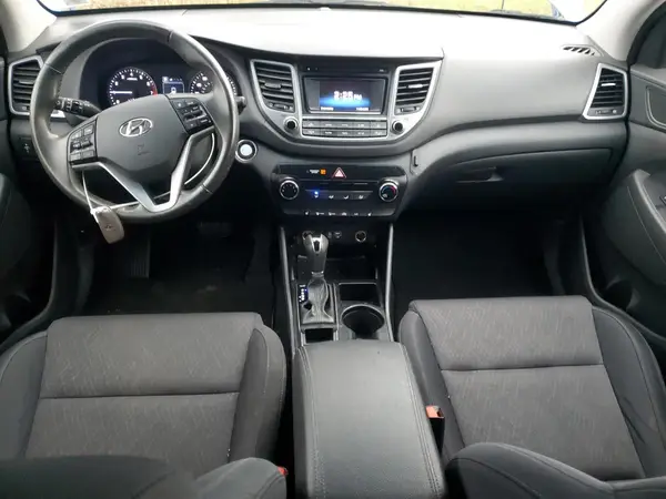 KM8J3CA28HU265195 2017 HYUNDAI TUCSON - Image 8