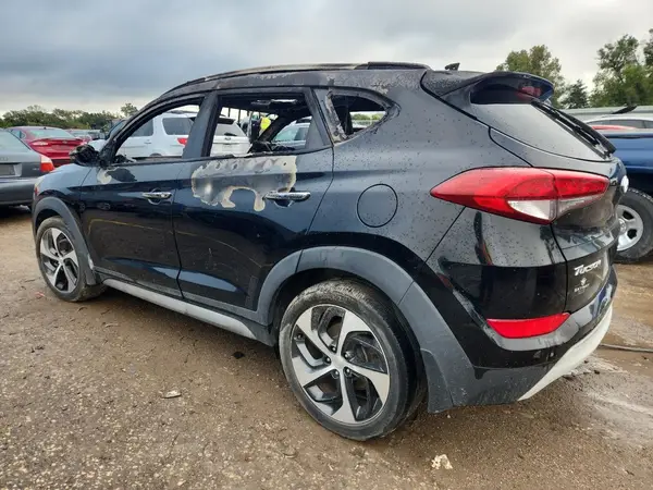 KM8J3CA28HU275967 2017 HYUNDAI TUCSON - Image 2