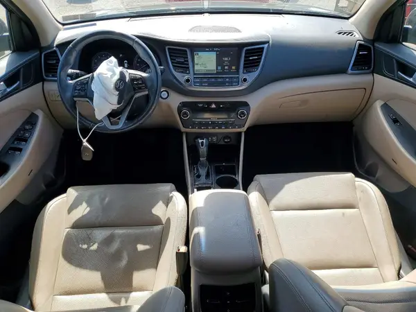 KM8J3CA28HU279856 2017 HYUNDAI TUCSON - Image 8