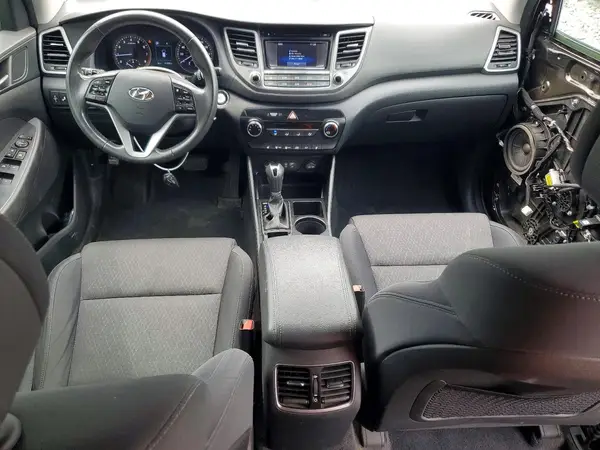 KM8J3CA28HU297502 2017 HYUNDAI TUCSON - Image 8