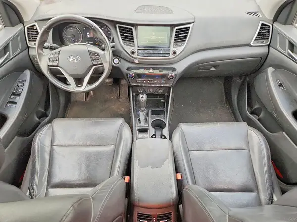 KM8J3CA28HU304044 2017 HYUNDAI TUCSON - Image 8