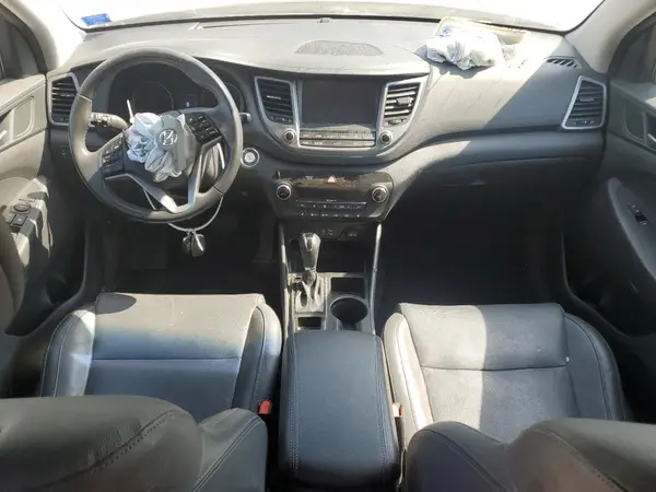 KM8J3CA28HU304979 2017 HYUNDAI TUCSON - Image 8