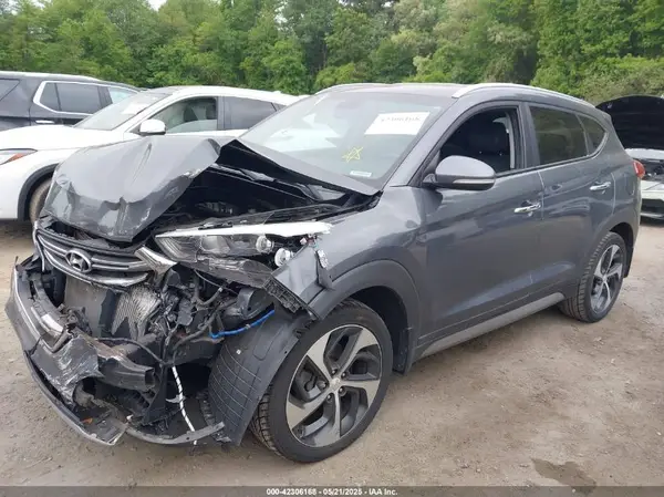 KM8J3CA28HU308949 2017 HYUNDAI TUCSON - Image 2