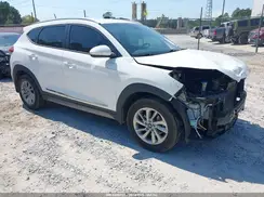 KM8J3CA28HU309759 2017 HYUNDAI TUCSON