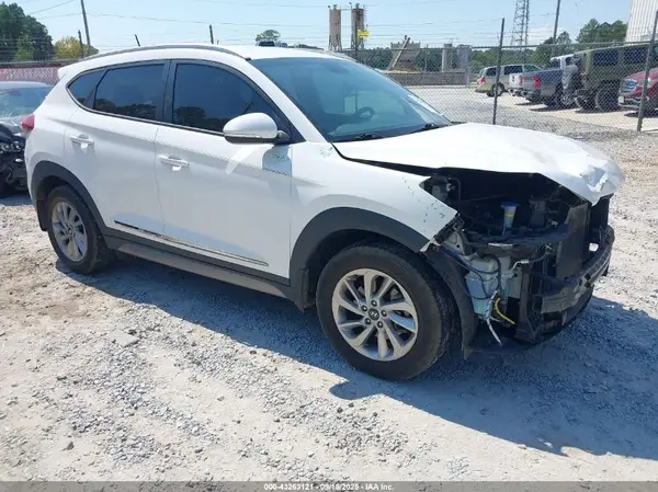 KM8J3CA28HU309759 2017 HYUNDAI TUCSON - Image 1