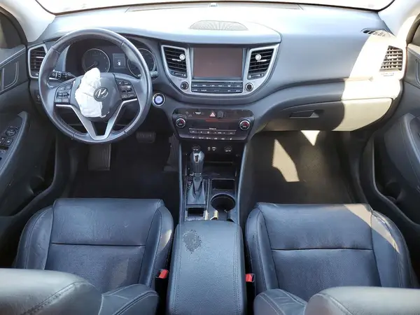 KM8J3CA28HU319840 2017 HYUNDAI TUCSON - Image 8