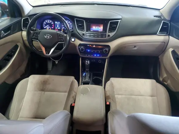 KM8J3CA28HU326903 2017 HYUNDAI TUCSON - Image 8