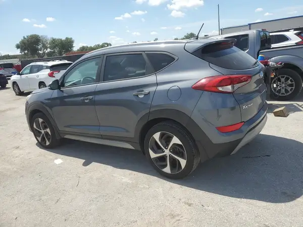 KM8J3CA28HU328778 2017 HYUNDAI TUCSON - Image 2