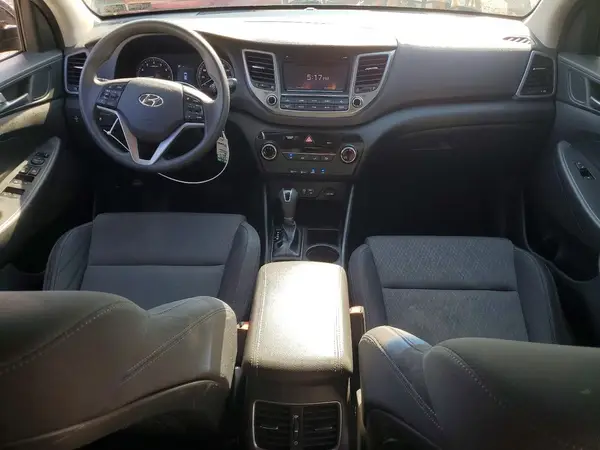 KM8J3CA28HU329509 2017 HYUNDAI TUCSON - Image 8