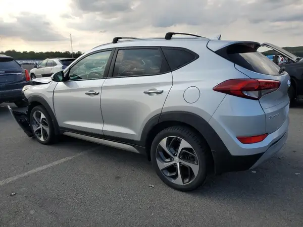 KM8J3CA28HU330501 2017 HYUNDAI TUCSON - Image 2