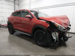 KM8J3CA28HU335679 2017 HYUNDAI TUCSON
