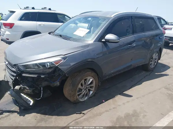 KM8J3CA28HU341045 2017 HYUNDAI TUCSON - Image 2