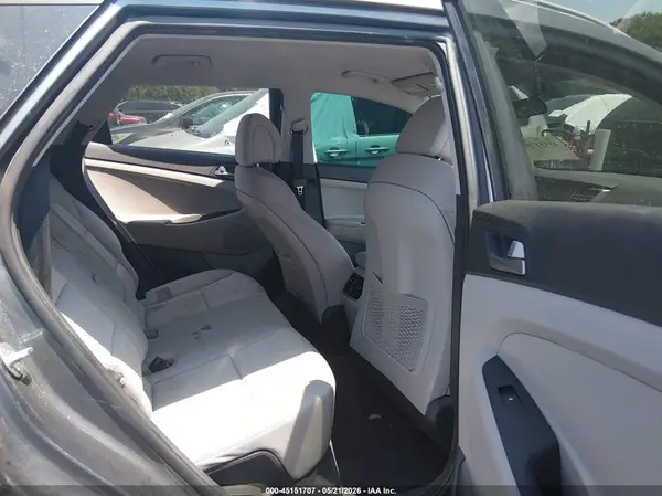 KM8J3CA28HU341045 2017 HYUNDAI TUCSON - Image 8