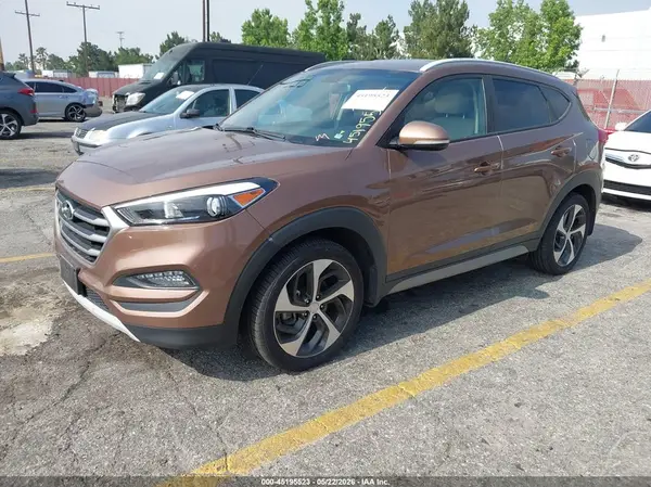 KM8J3CA28HU341630 2017 HYUNDAI TUCSON - Image 2
