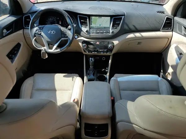 KM8J3CA28HU359383 2017 HYUNDAI TUCSON - Image 8
