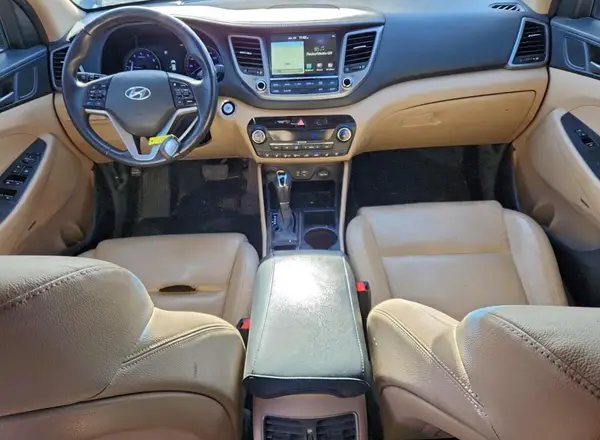 KM8J3CA28HU365488 2017 HYUNDAI TUCSON - Image 8