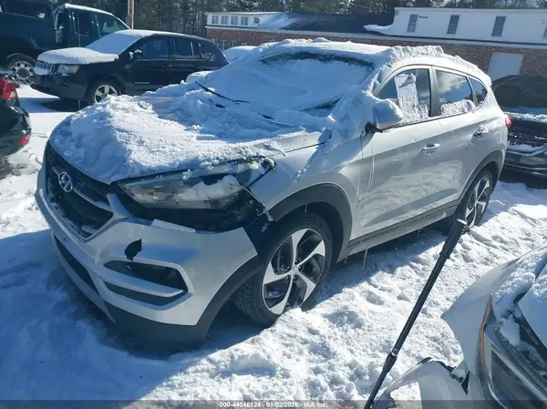 KM8J3CA28HU375390 2017 HYUNDAI TUCSON - Image 2