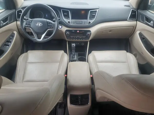 KM8J3CA28HU376846 2017 HYUNDAI TUCSON - Image 8