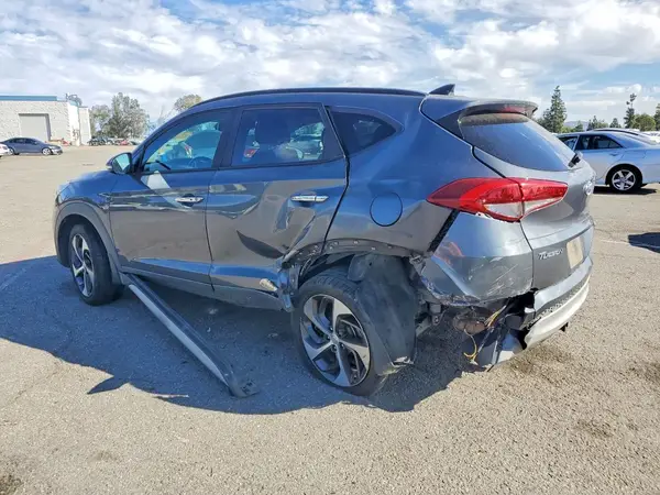 KM8J3CA28HU384820 2017 HYUNDAI TUCSON - Image 2