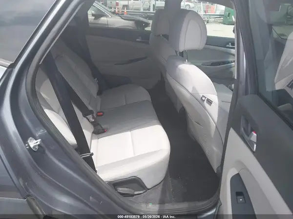 KM8J3CA28HU393386 2017 HYUNDAI TUCSON - Image 8