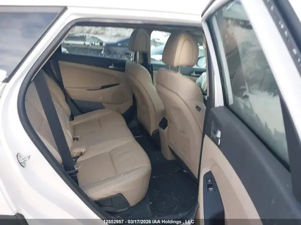 KM8J3CA28HU396501 2017 HYUNDAI TUCSON - Image 8