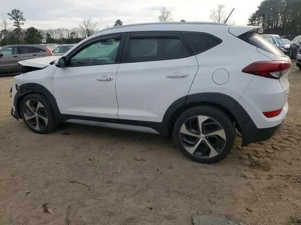 KM8J3CA28HU404757 2017 HYUNDAI TUCSON - Image 2