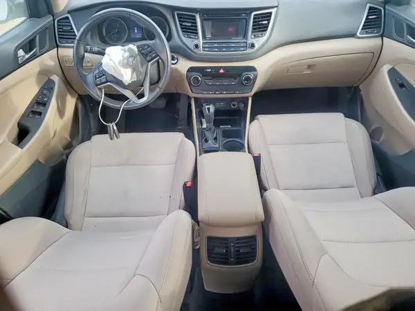 KM8J3CA28HU404757 2017 HYUNDAI TUCSON - Image 8