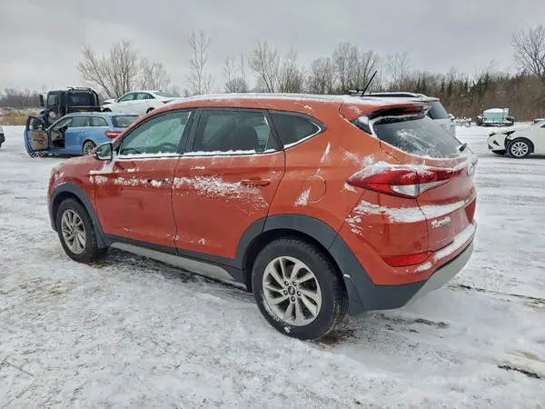 KM8J3CA28HU419002 2017 HYUNDAI TUCSON - Image 2