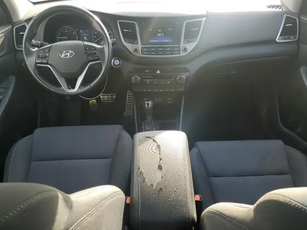KM8J3CA28HU449441 2017 HYUNDAI TUCSON - Image 8