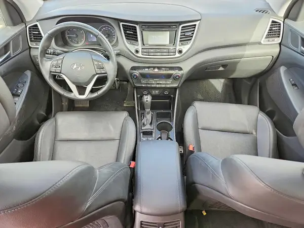 KM8J3CA28HU450315 2017 HYUNDAI TUCSON - Image 8