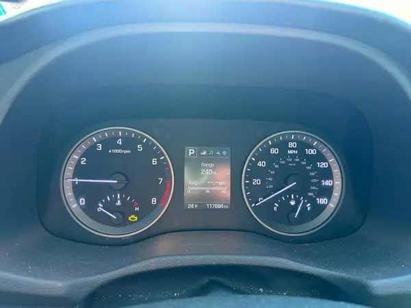 KM8J3CA28HU454767 2017 HYUNDAI TUCSON - Image 8