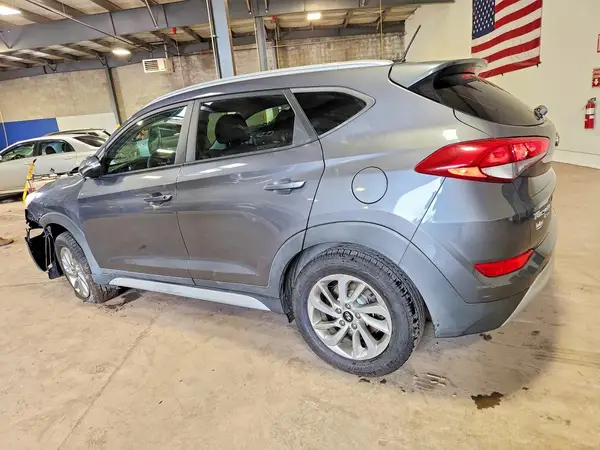 KM8J3CA28HU497442 2017 HYUNDAI TUCSON - Image 2