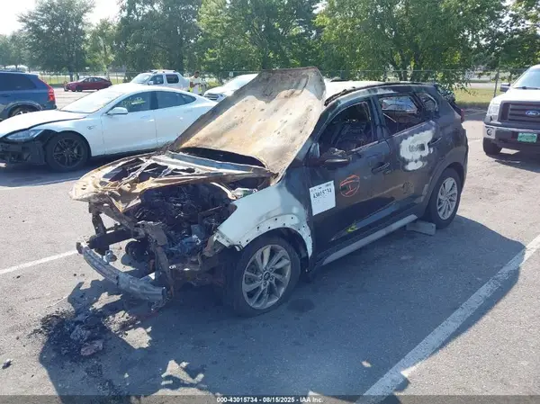 KM8J3CA28HU502686 2017 HYUNDAI TUCSON - Image 2