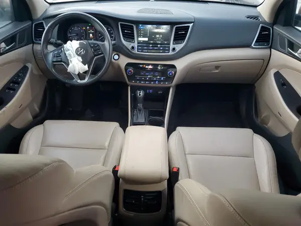 KM8J3CA28HU541150 2017 HYUNDAI TUCSON - Image 8