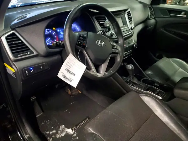 KM8J3CA28HU545389 2017 HYUNDAI TUCSON - Image 8