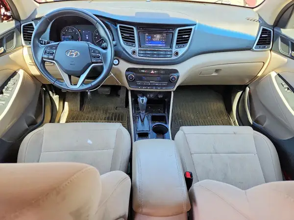 KM8J3CA28HU548521 2017 HYUNDAI TUCSON - Image 8