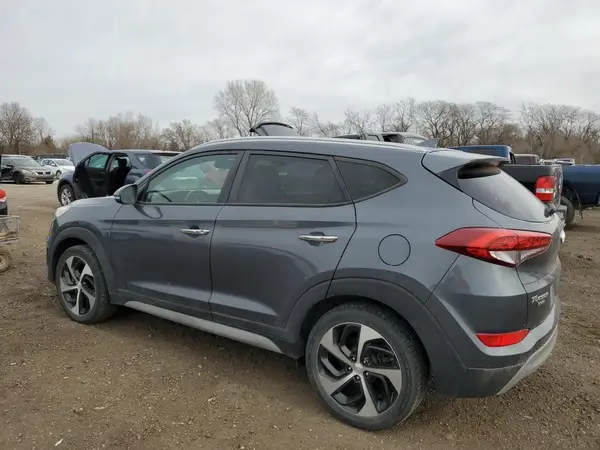 KM8J3CA28HU563326 2017 HYUNDAI TUCSON - Image 2