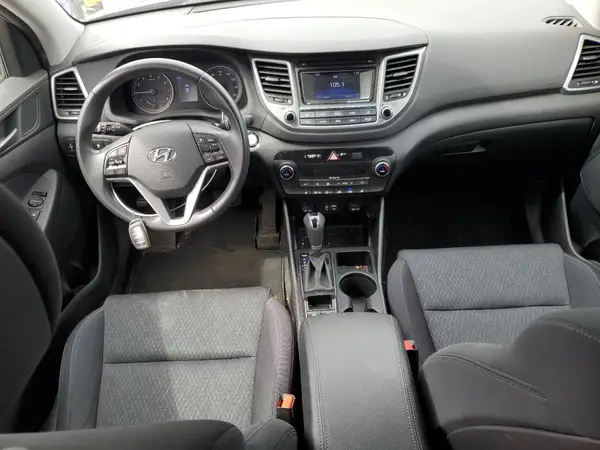 KM8J3CA28HU571250 2017 HYUNDAI TUCSON - Image 8