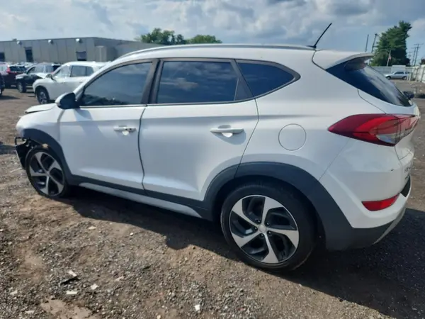 KM8J3CA28HU595015 2017 HYUNDAI TUCSON - Image 2