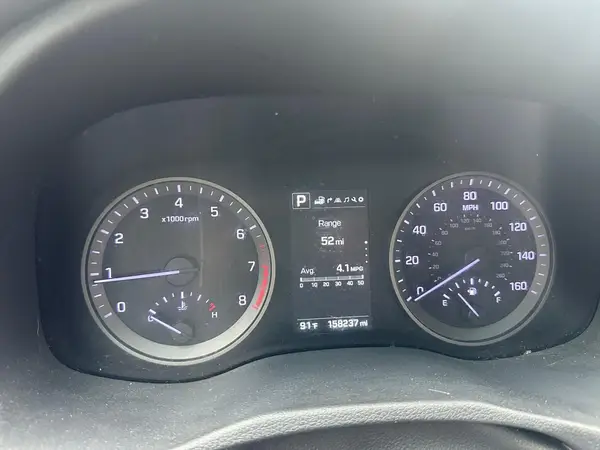 KM8J3CA28JU625913 2018 HYUNDAI TUCSON - Image 8