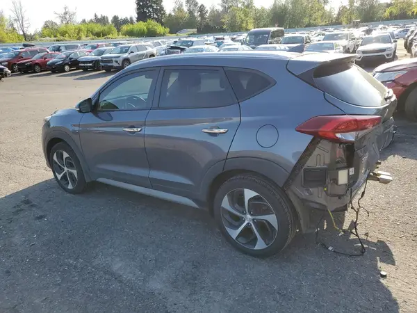 KM8J3CA28JU630898 2018 HYUNDAI TUCSON - Image 2