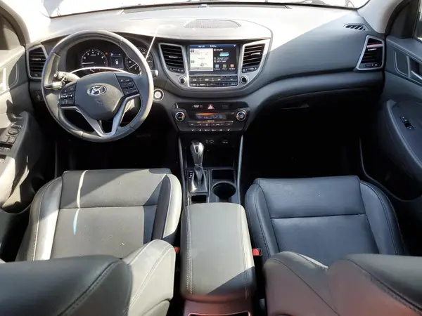 KM8J3CA28JU630898 2018 HYUNDAI TUCSON - Image 8