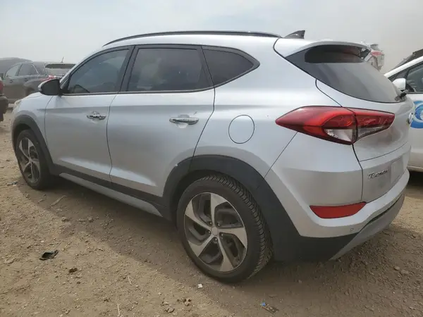 KM8J3CA28JU644168 2018 HYUNDAI TUCSON - Image 2