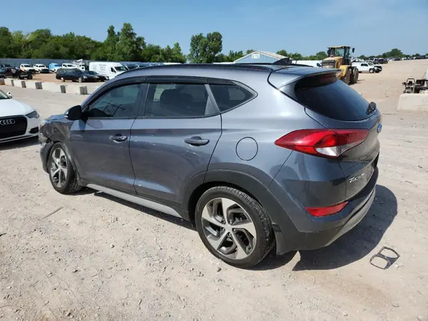 KM8J3CA28JU644817 2018 HYUNDAI TUCSON - Image 2