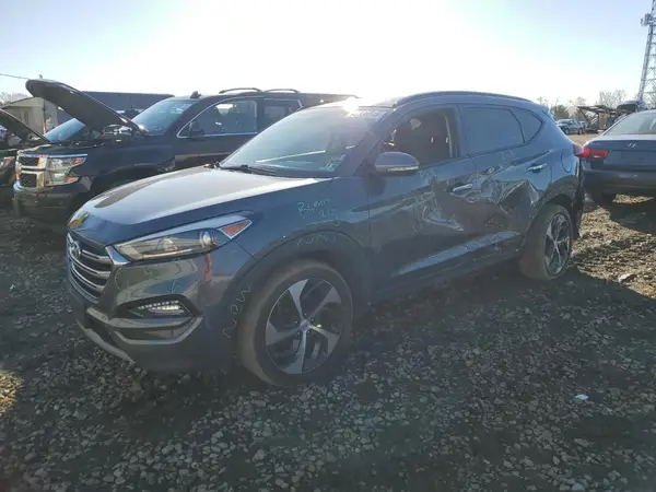 KM8J3CA28JU674044 2018 HYUNDAI TUCSON - Image 1