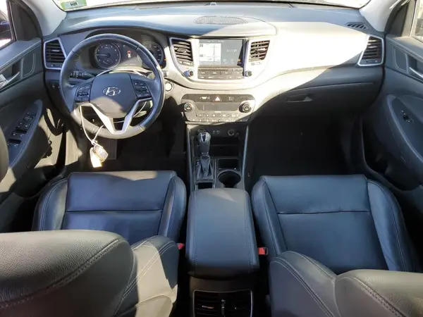 KM8J3CA28JU674044 2018 HYUNDAI TUCSON - Image 8